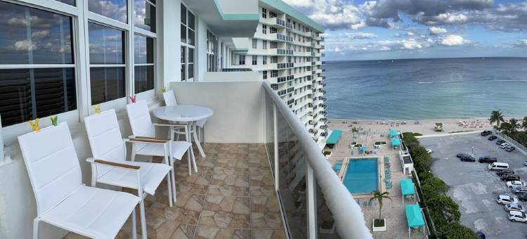 美丽海滨公寓(2卧2卫分隔式户型，正面海景)，免费停车(Beautiful beachfront condo 2-2 split plan with ocean front views. Free Parking)图片