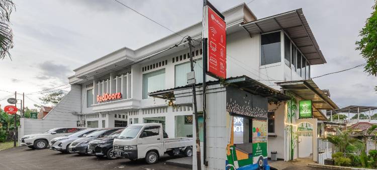 红多兹伊斯兰酒店-近茂物喷泉公园(RedDoorz Syariah Near Taman Air Mancur Bogor)图片