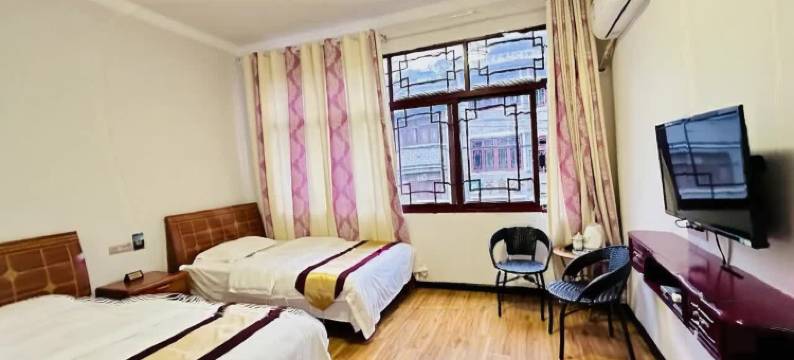 夜景宾馆(镇远青龙洞石屏山店)图片