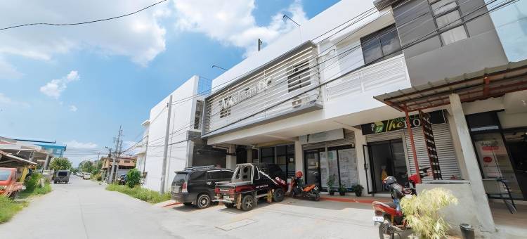 达沃红多兹靠近巴哈达G购物中心酒店(RedDoorz near G Mall Bajada Davao)图片