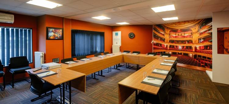 阿加西亚斯里尔图尔昆之家餐厅酒店(Logis Hôtel Restaurant des Acacias Lille Neuville en Ferrain)图片