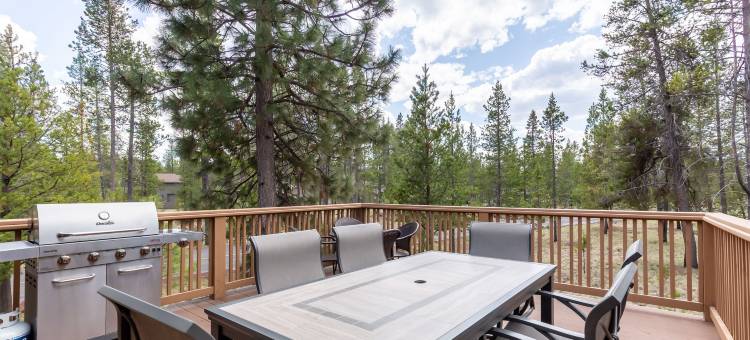 Game Room and Outdoor Patio - Spectacular Family Retreat图片