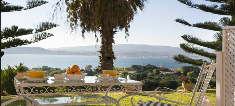 法拿里全景开放式公寓(Panorama Fanari Studios and Apartments)图片