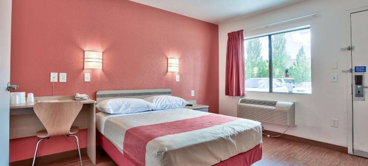 费拉格尔斯塔夫西6号汽车旅馆- 林场村店(Motel 6 Flagstaff, AZ - West - Woodland Village)图片