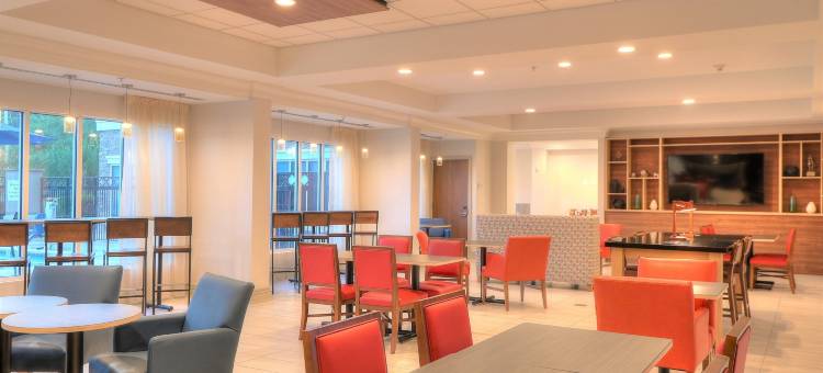 智选假日套房酒店移动/ 萨拉兰德(Holiday Inn Express & Suites Mobile/Saraland)图片