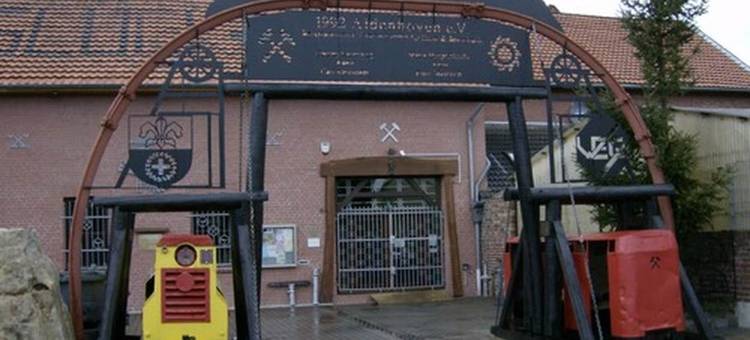 于利希布肯霍夫公园胡法酒店(Jufa Hotel im Brückenkopfpark - Jülich)图片