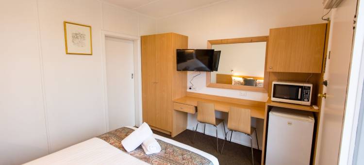 逃跑狐狸 - 基尔摩汽车旅馆(Fox on the Run - Motel Kilmore)图片