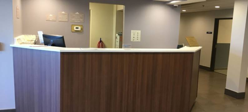 里士满机场麦客达套房酒店(Microtel Inn & Suites by Wyndham Richmond Airport)图片