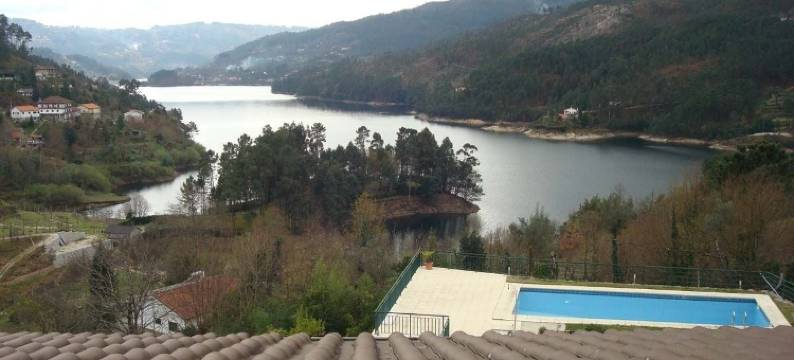 格雷斯拉戈亚阿苏尔酒店(Hotel Lagoa Azul do Geres)图片