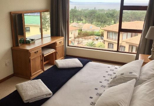 Hermanus Heights Villa Hotel Overview