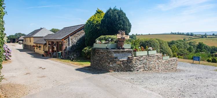 弗兰卡伯勒农场假日小屋(Frankaborough Farm Holiday Cottages)图片