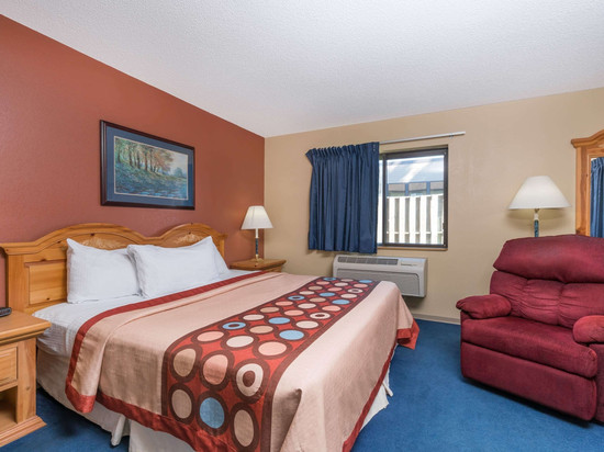 巴克斯特-布雷纳德地区速8酒店