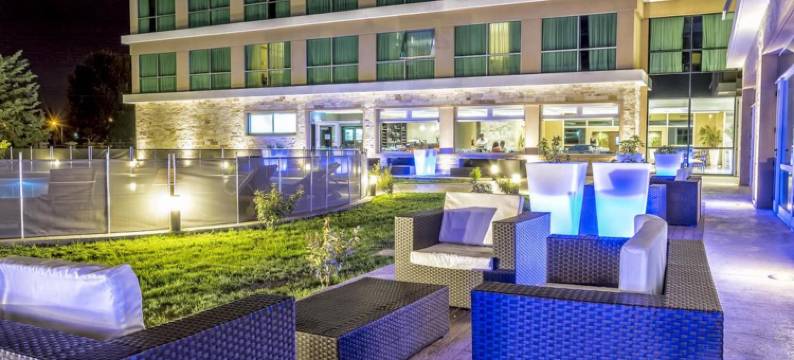 内乌肯豪生酒店(Howard Johnson by Wyndham Neuquen)图片