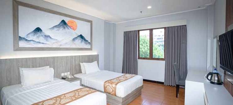 前一号香港度假村三宝垄(Front One HK Resort Simpang Lima Semarang)图片