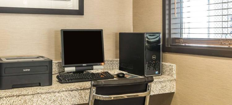 伯大尼凯艺套房酒店(Quality Inn & Suites Bethany)图片