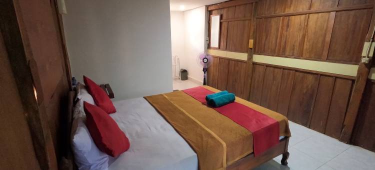 玛丽安莫约平房和餐厅(Maryan Moyo Bungalows & Resto)图片