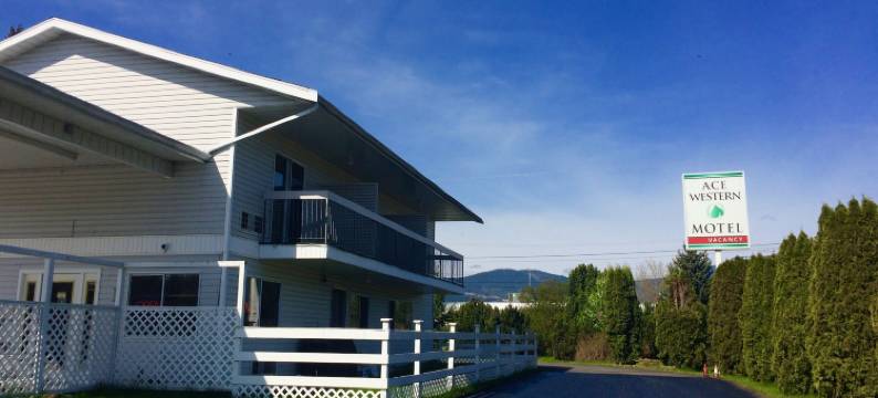 温德姆速8酒店 克利尔沃特 BC(Super 8 by Wyndham Clearwater BC)图片