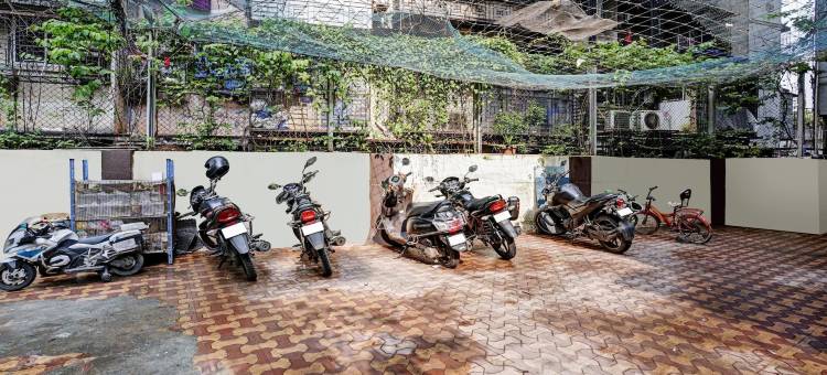 位于安泰里西的1卧室公寓-100平方米|带1个独立浴室(FabHotel Amber Corp Inn - Nr Nesco Exhibition Center)图片