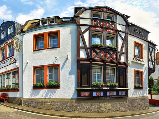 组姆贝尔拉酒店