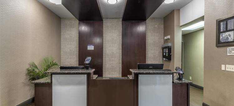 贝斯特韦斯特优质里之山峰套房酒店(Best Western Plus Lees Summit Hotel  Suites)图片