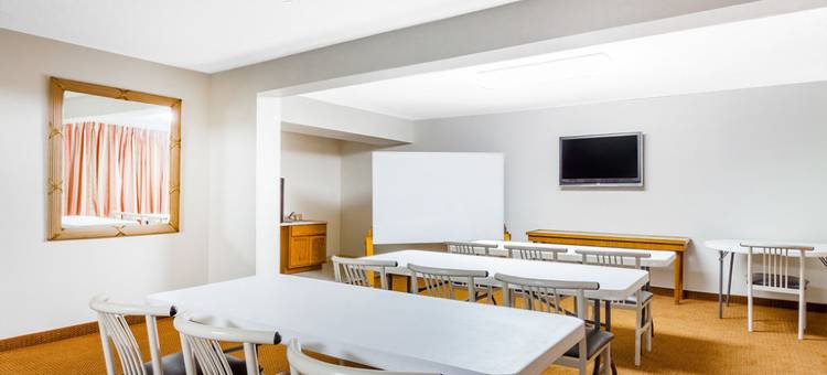 欧文斯伯勒南罗德威酒店(Rodeway Inn Owensboro South)图片