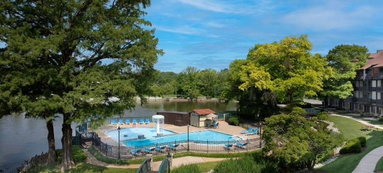 圣路易斯喜来登韦斯特波特木屋酒店(Sheraton Westport Chalet Hotel St. Louis)图片