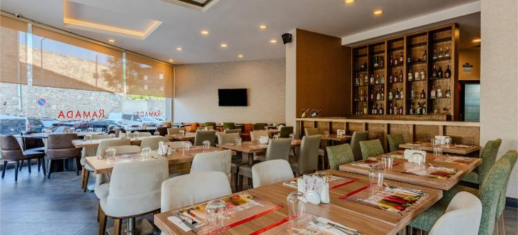 伊兹密尔温德姆华美达广场酒店(Ramada Plaza by Wyndham Izmir)图片