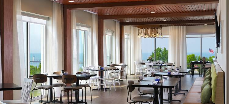 欢朋旅馆&套房马尼斯蒂海滨(Hampton Inn & Suites Manistee Waterfront)图片