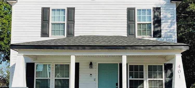 3-bedroom 3 bathroom house with full kitchen in charming Pembroke with AC, WiFi.图片