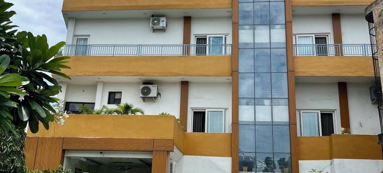 古鲁苏尔比酒店(Hotel Guru Surbhi)图片