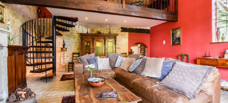 Holiday Home in Charente with Pool图片