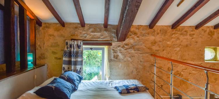 Cottage in Aquitaine with Bubble Bath图片