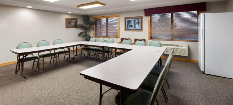 Shell Lake Lodge, a Travelodge by Wyndham图片