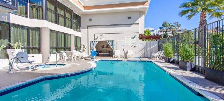 纽波特海滩智选假日酒店(Holiday Inn Express Newport Beach)图片