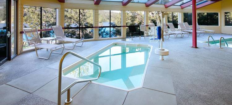 坦普林河畔红狮酒店(Red Lion Hotel Templin's on the River)图片