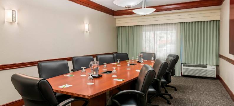 迈尔斯堡75号州际公路及湾岸中心万怡酒店(Courtyard Fort Myers at I-75 and Gulf Coast Town Center)图片