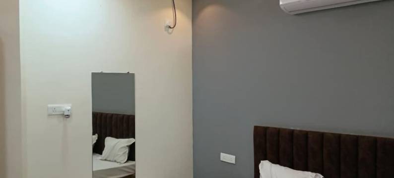 凯沙夫酒店(Keshav Hotel)图片