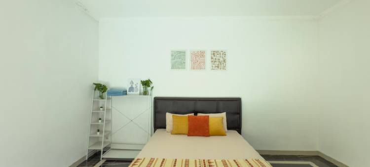 Villa Nena House 2BR Sentul by SAKALAVASA图片