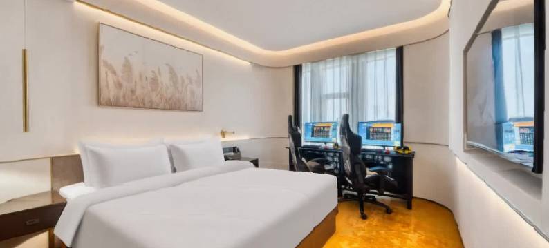 寓约电竞酒店(南昌秋水广场翠苑路地铁站店)图片