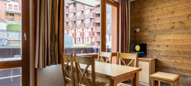 Studio 4 People - Budget图片