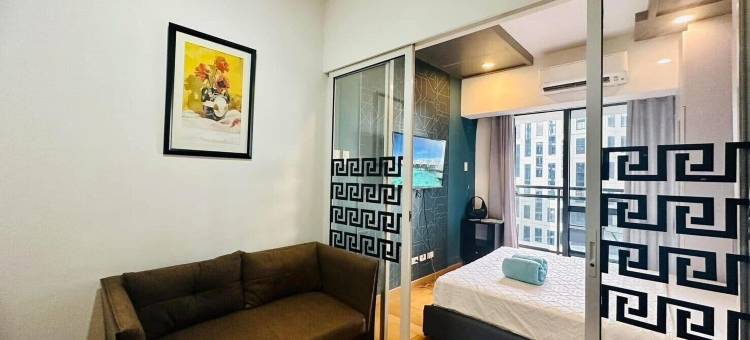米兰壮观的第38层天际线景观(Stunning 38th Floor Skyline View Milano)图片