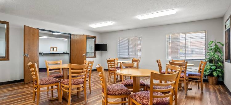 伊克诺旅馆，埃尔帕索，伊利诺伊州(Econo Lodge El Paso, IL)图片