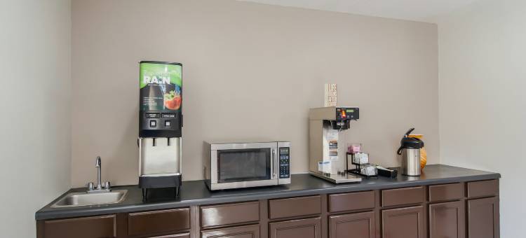 达里恩 - I-95/北布伦瑞克红屋顶酒店(Red Roof Inn Darien - I-95/ North Brunswick)图片