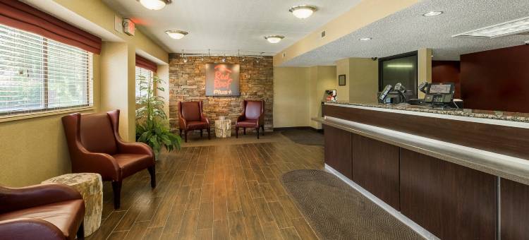 威尔明顿-纽华克红顶PLUS+酒店(Red Roof Plus+ Wilmington - Newark)图片