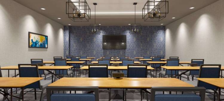 拉昆塔温德姆酒店套房，由温德姆小城/红石提供(La Quinta Inn & Suites by Wyndham Littleton/Red Rocks)图片