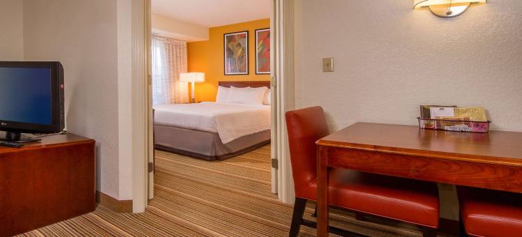 夏洛特斯维尔大学索尼斯塔ES套房酒店(Sonesta ES Suites Charlottesville University)图片