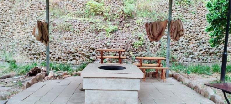 梨花休闲避暑山庄特色民宿(寿高路1号分店)图片