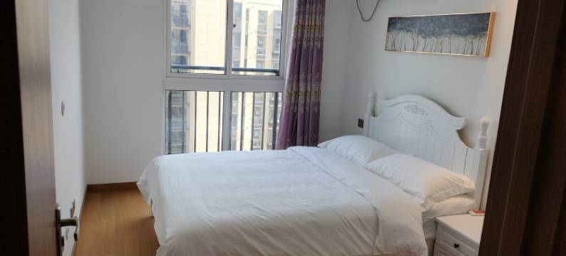 猪猪精品公寓酒店(春海路1号分店)图片