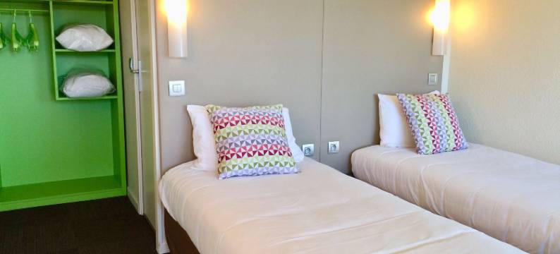 普莱喜康铂酒店(Campanile Plaisir)图片