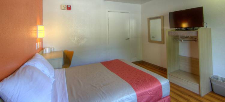 奥兰多6号汽车旅馆 - 冬季公园(Motel 6 Orlando, FL - Winter Park)图片